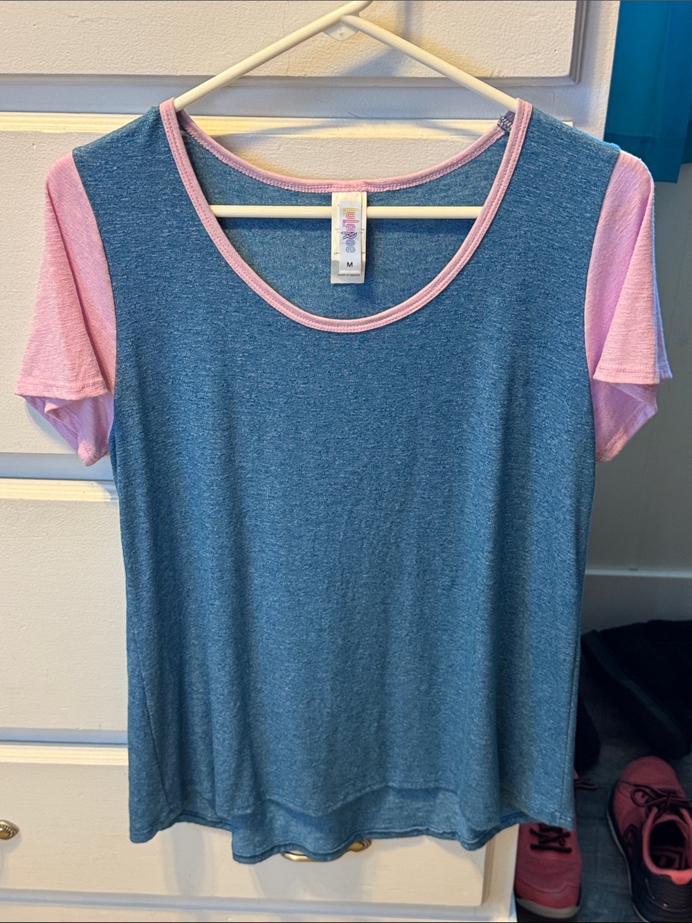 LuLaRoe Short Sleeve Tee in Blue with Pink Sleeves